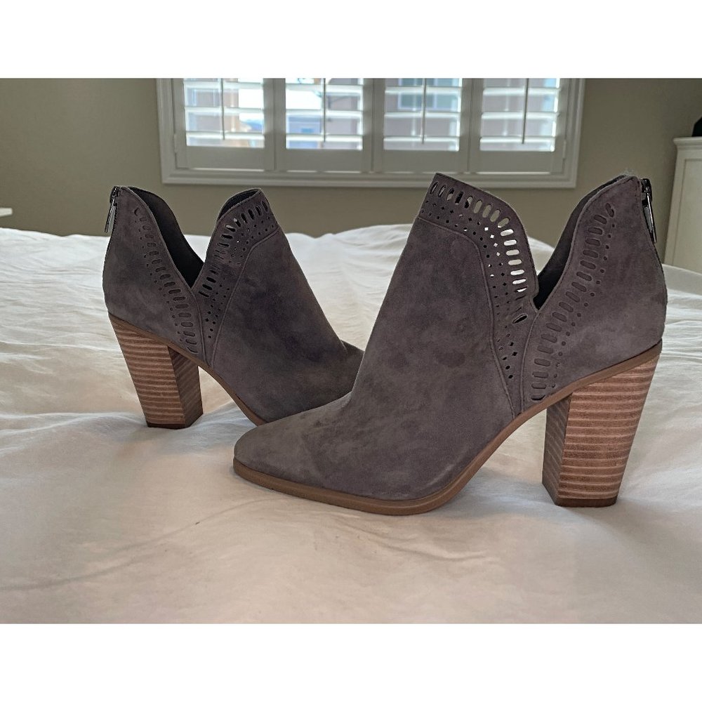 Vince Camuto Filena Split Shaft Bootie - Size 7.5
